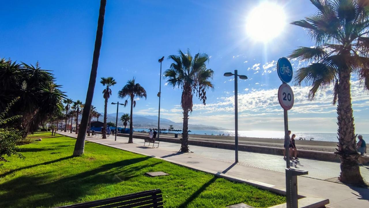 Weekend Beach Small House - Alojamientos La Torre Торре-дель-Мар Экстерьер фото
