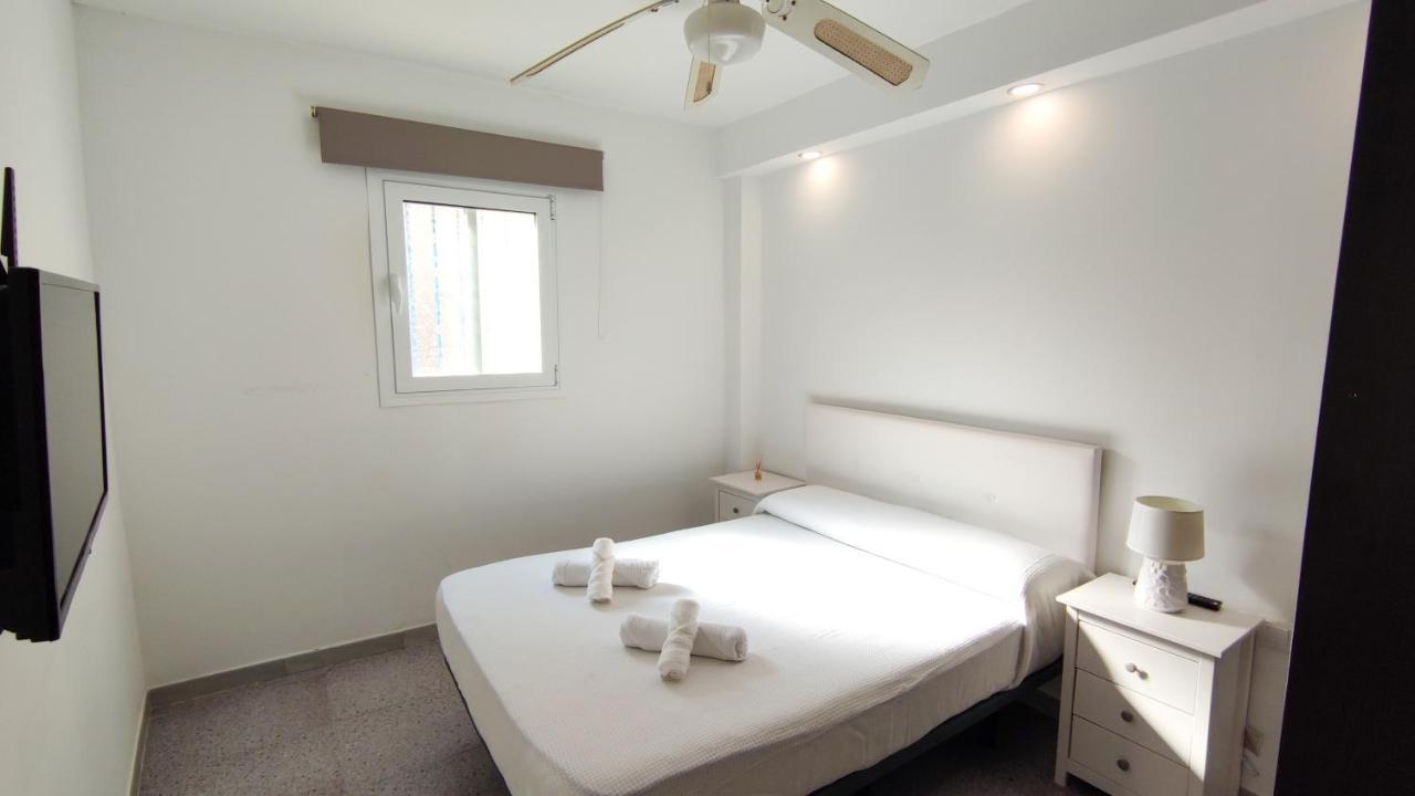 Weekend Beach Small House - Alojamientos La Torre Торре-дель-Мар Экстерьер фото