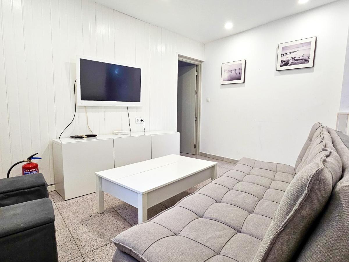 Weekend Beach Small House - Alojamientos La Torre Торре-дель-Мар Экстерьер фото